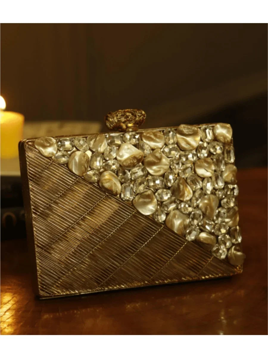 Shop luxury designer bags – elegant traditional and modern styles for every occasion.