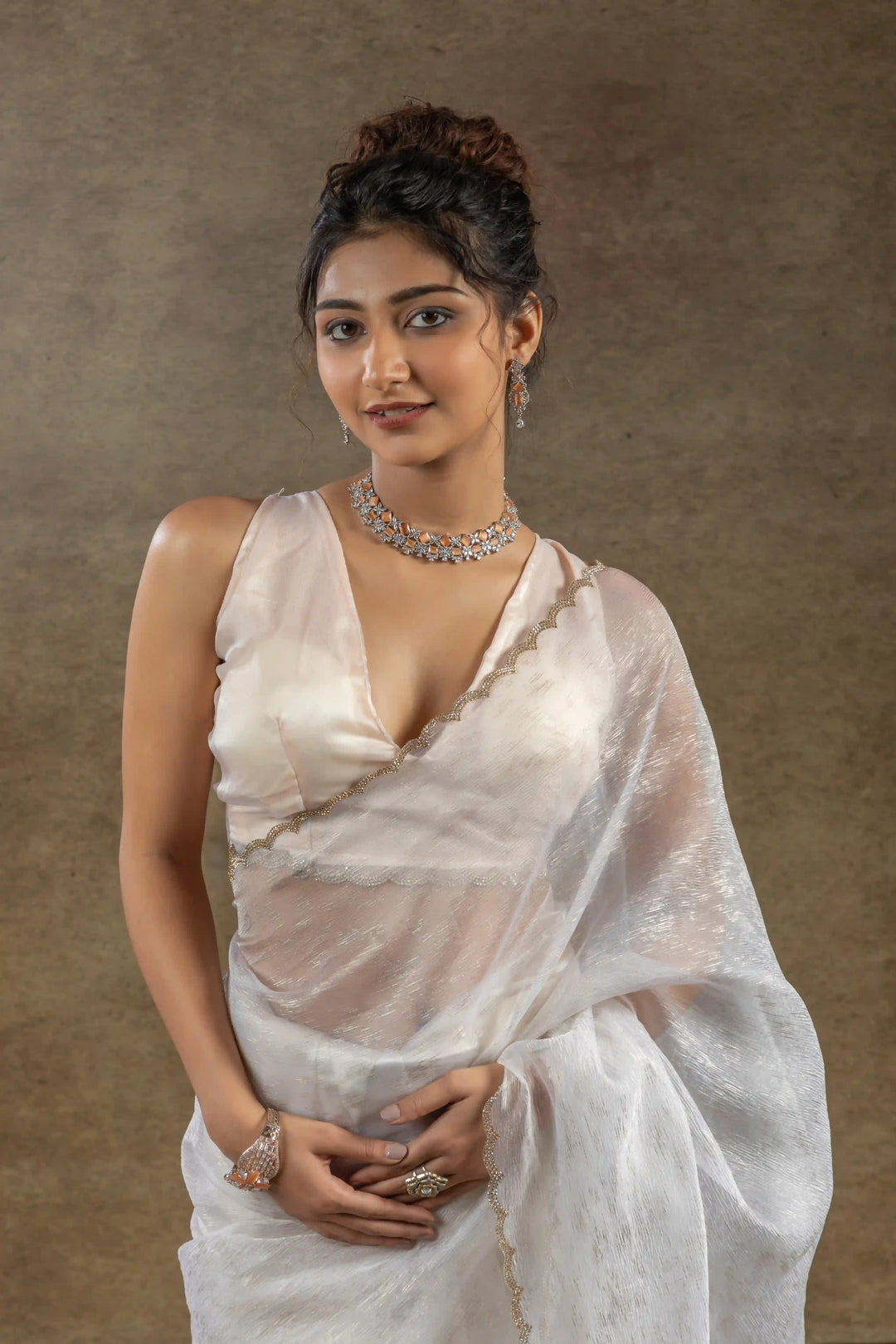 Beautiful Organza Saree with Foil Printed Blouse - Enhance Your Style!