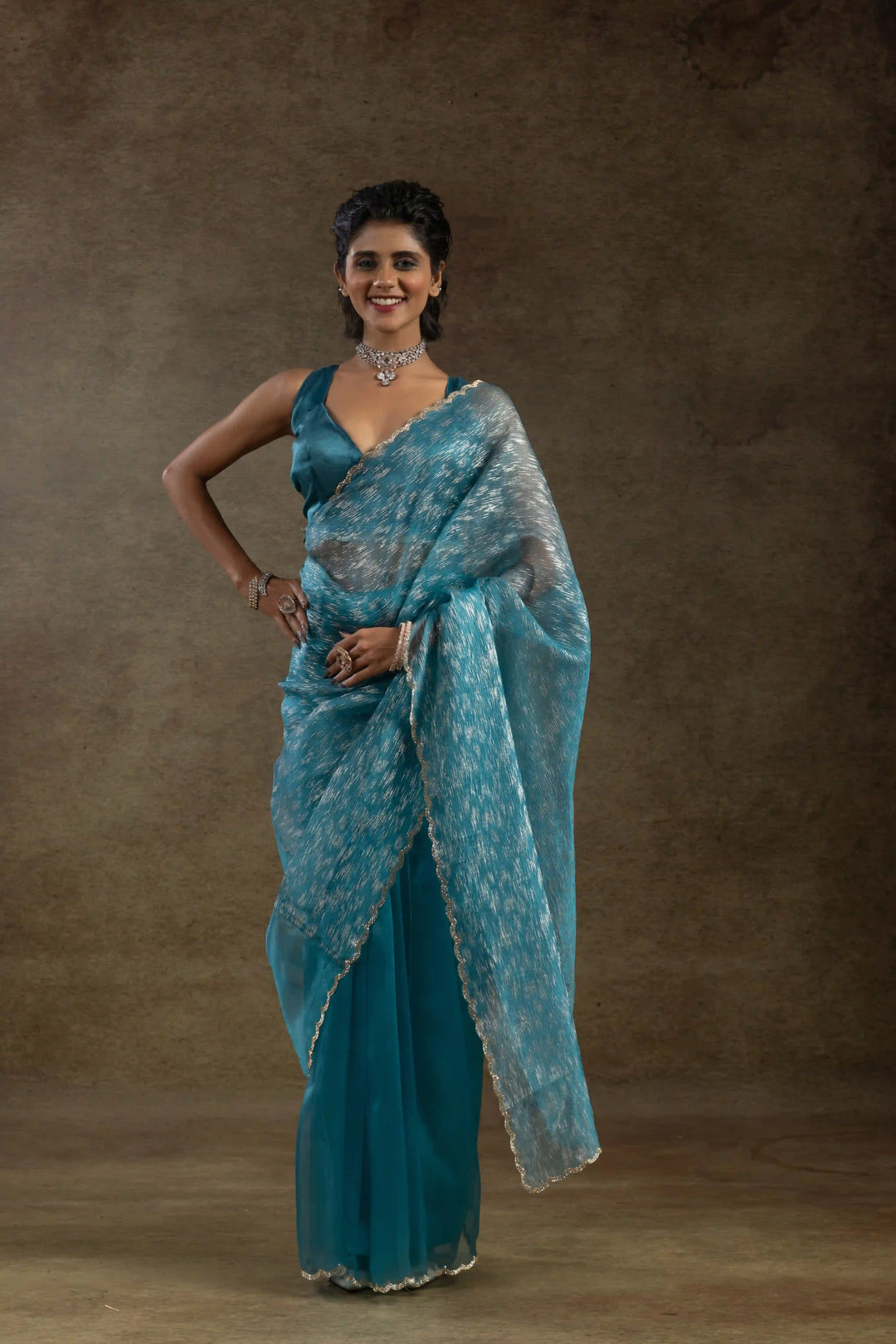 Beautiful Organza Saree with Foil Printed Blouse - Enhance Your Style!