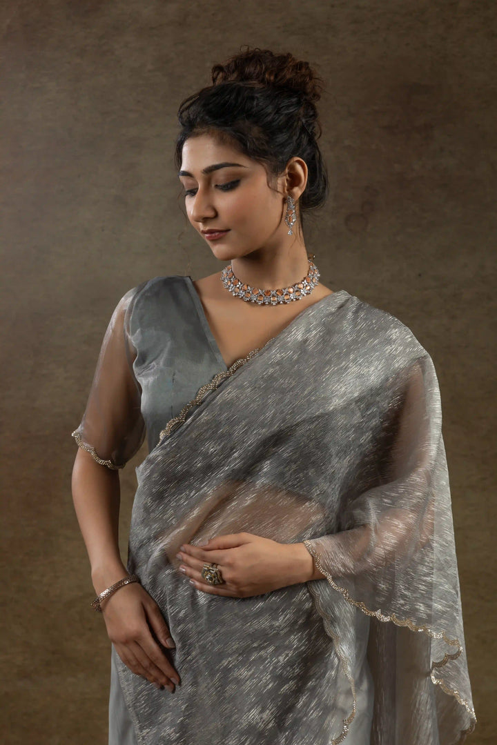 Beautiful Organza Saree with Foil Printed Blouse - Enhance Your Style!