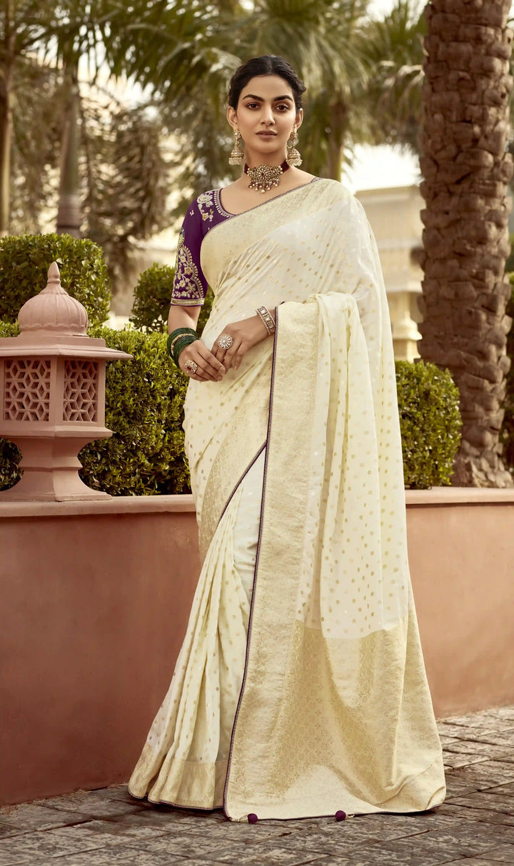 Graceful Dola Silk Saree with Weaving and Embroidery Detailing