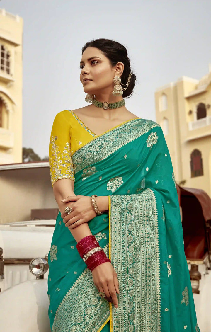 Charming Rama Dola Silk Saree for Festive Elegance