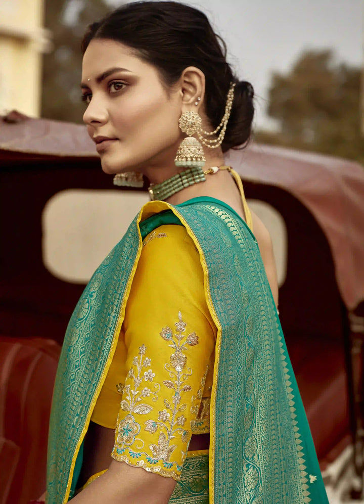 Charming Rama Dola Silk Saree for Festive Elegance