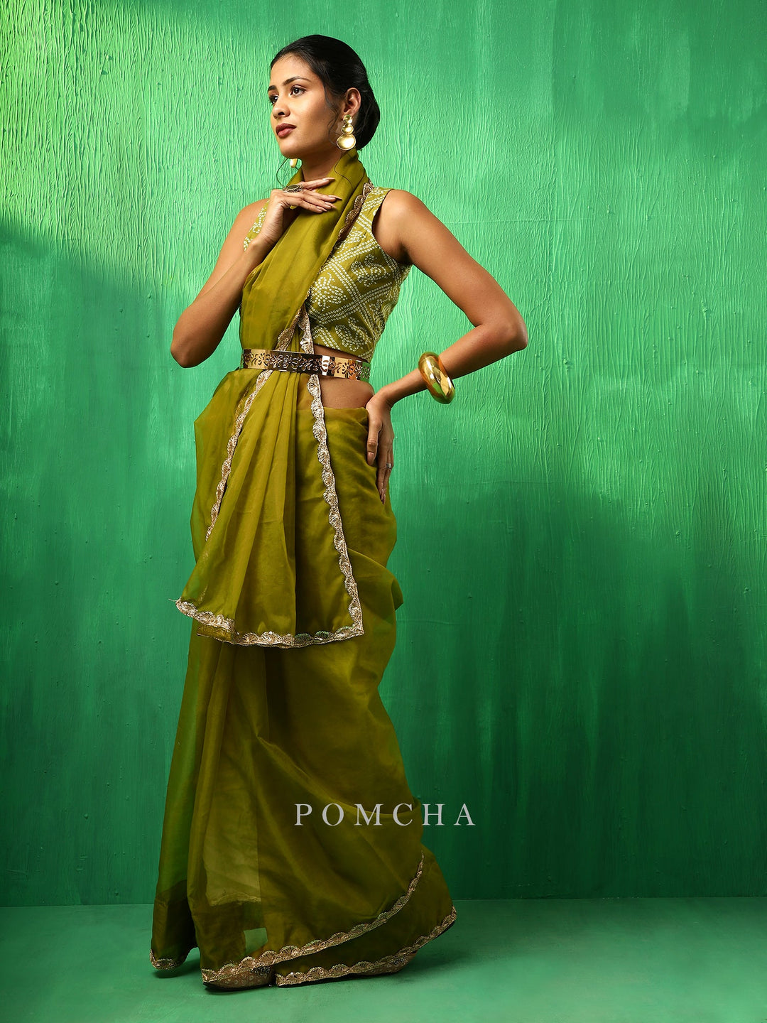 Exquisite Adaa Mehendi Green Organza Saree | Soft Cotton Blouse Pair