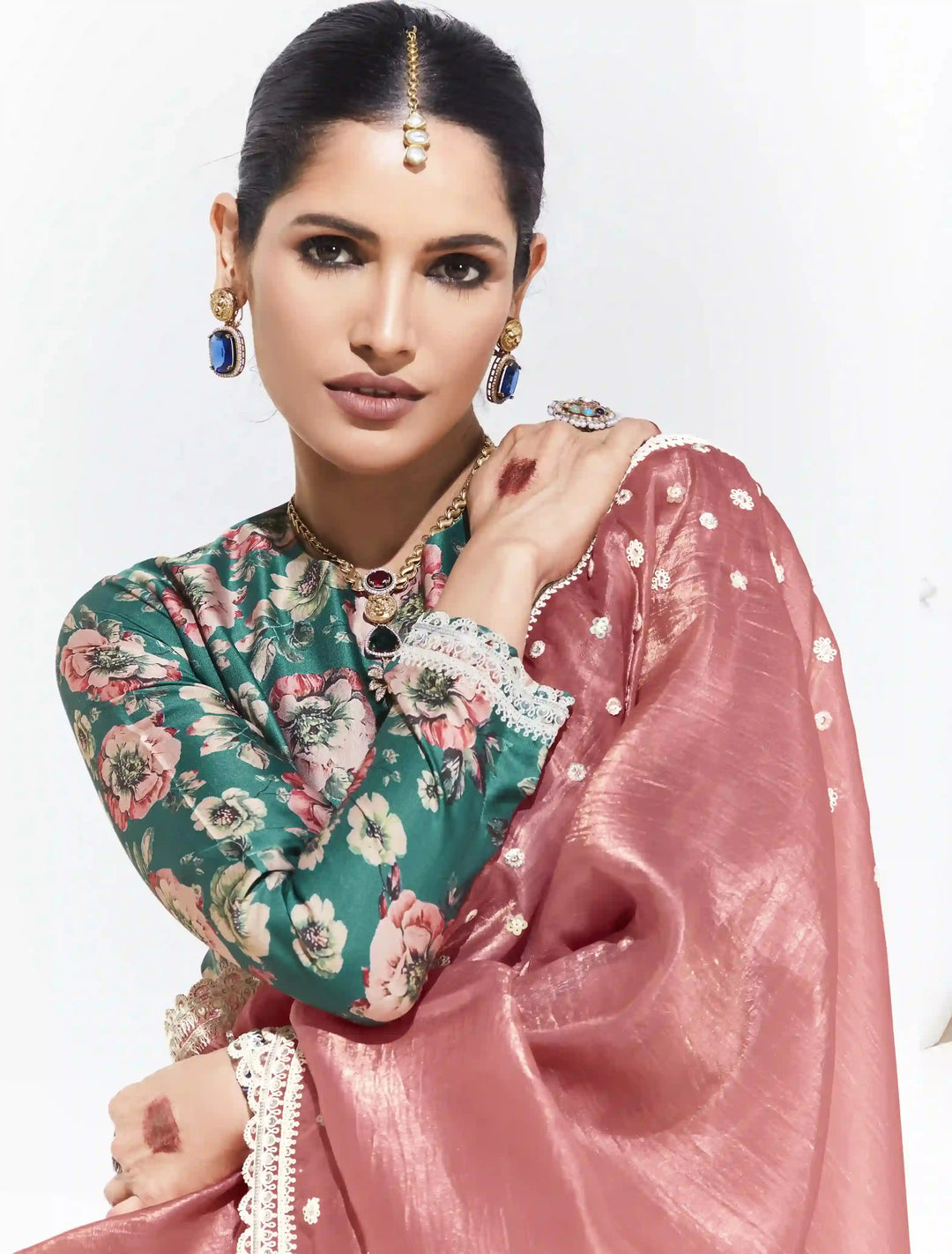 Designer Dusty Pink Saree with Digital Print Blouse for Weddings