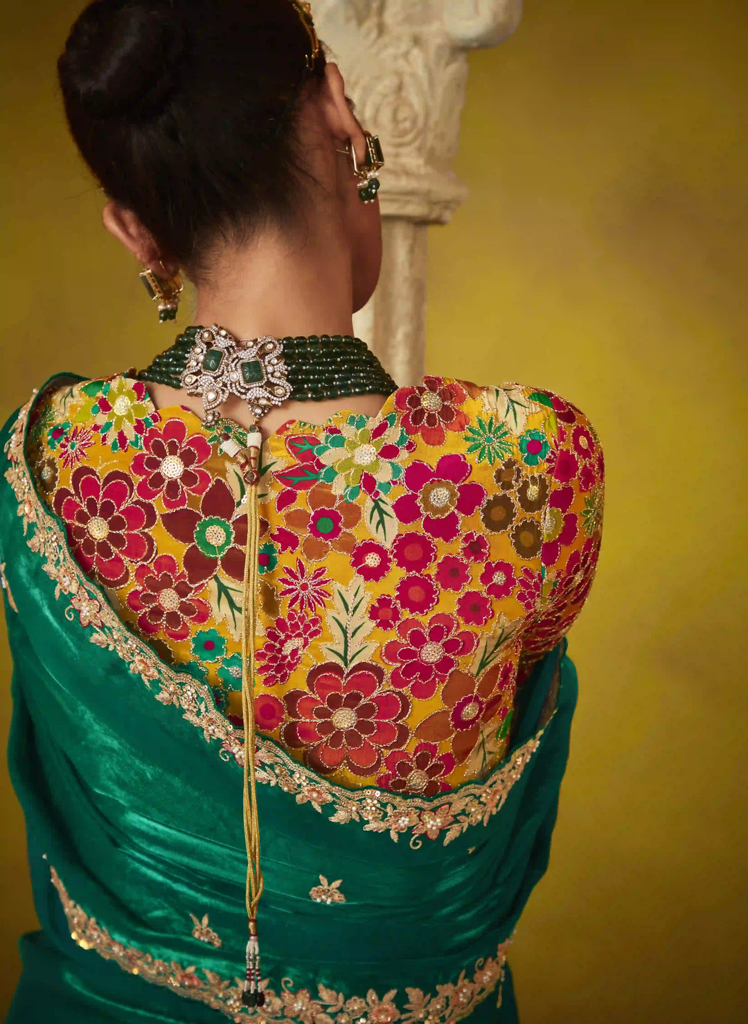 Elegant Green Saree with Detailed Embroidery Work – Perfect for Wedding or Party Wear
