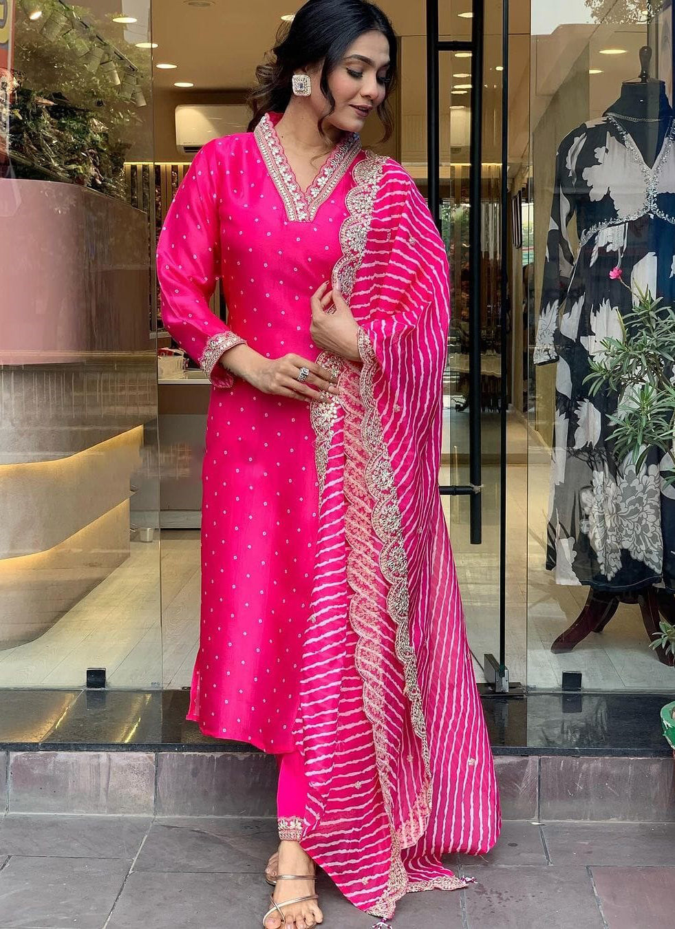 Ranipink Viscose Kurti Set | Thread Zari Embroidery Kurta Pant