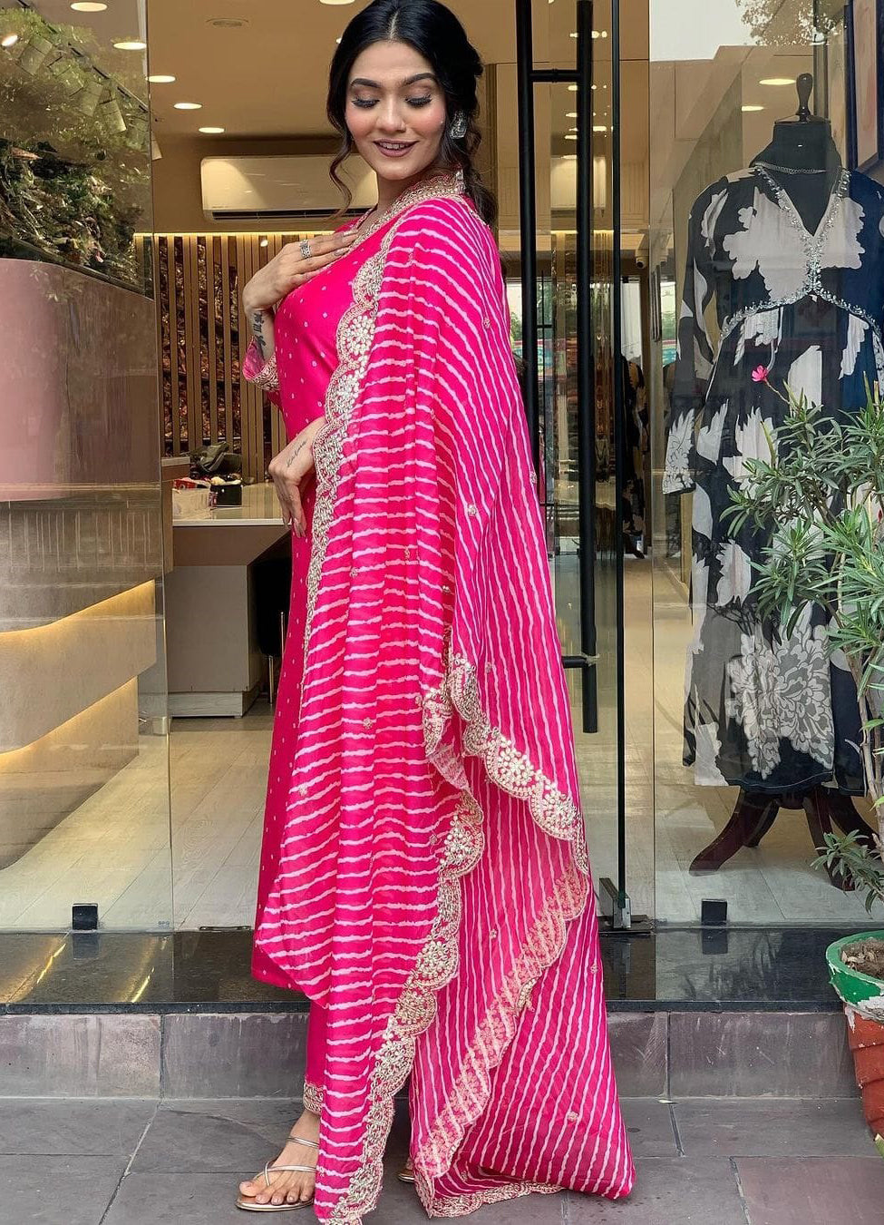 Ranipink Viscose Kurti Set | Thread Zari Embroidery Kurta Pant