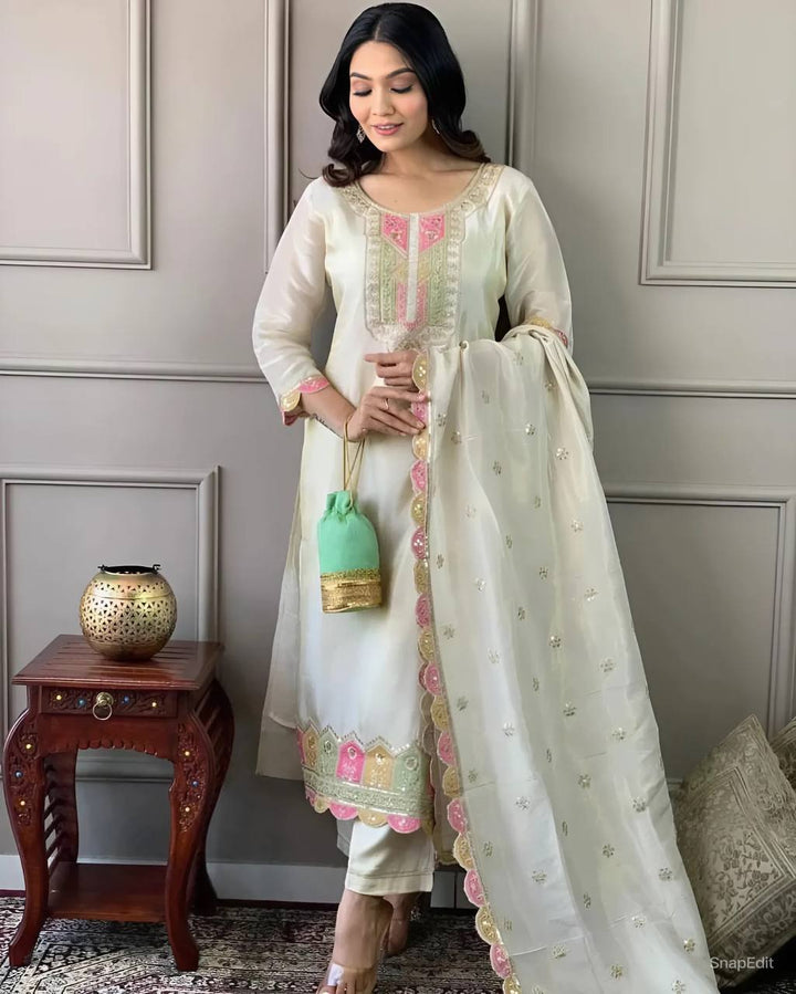 Viscose Chanderi Kurta Set | Cream Organza Silk Dupatta with Embroidery