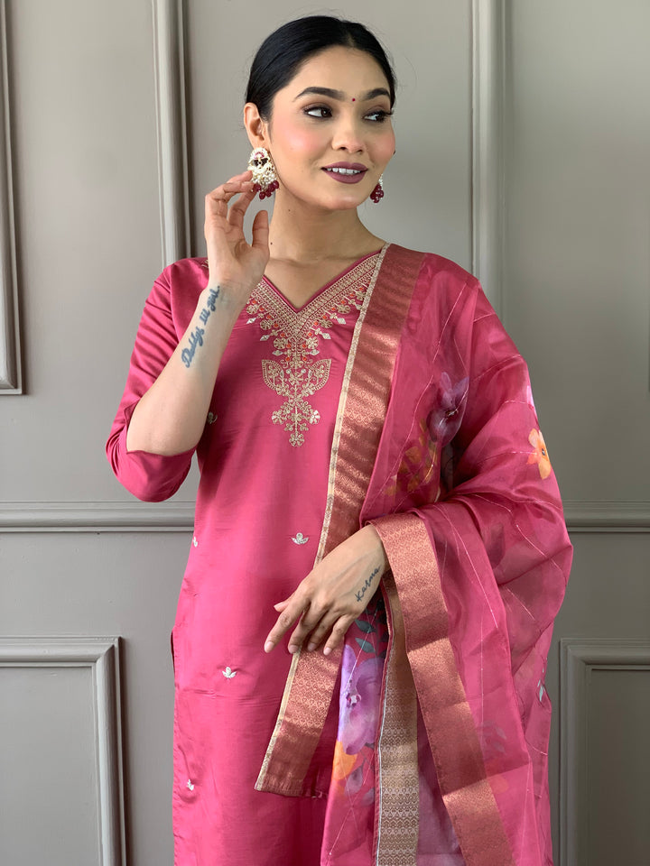 Elegant Kurta Set | Hot Pink | Thread Work | Viscose Chanderi | Women Kurti