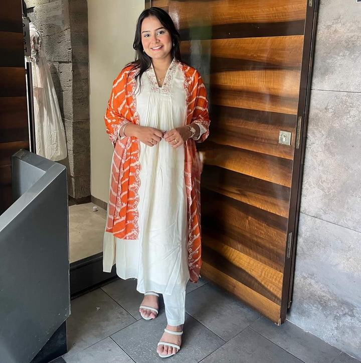 Off-White Chanderi Kurta Set | Perfect for Weddings with Printed Dupatta