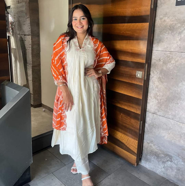 Off-White Chanderi Kurta Set | Perfect for Weddings with Printed Dupatta