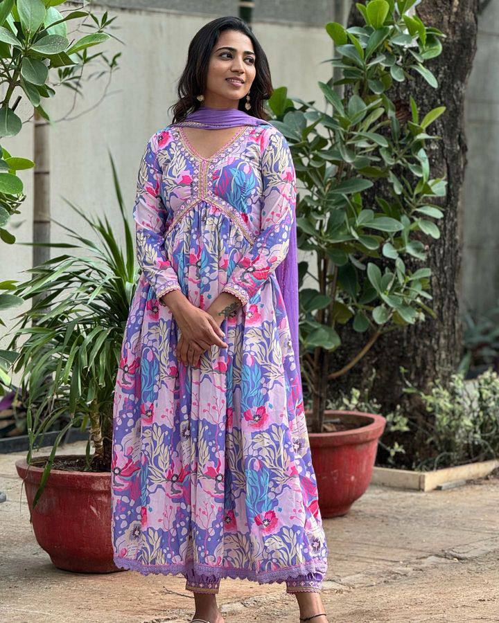 Multicolor Kurti Set | Muslin Chinon with Thread Embroidery Work