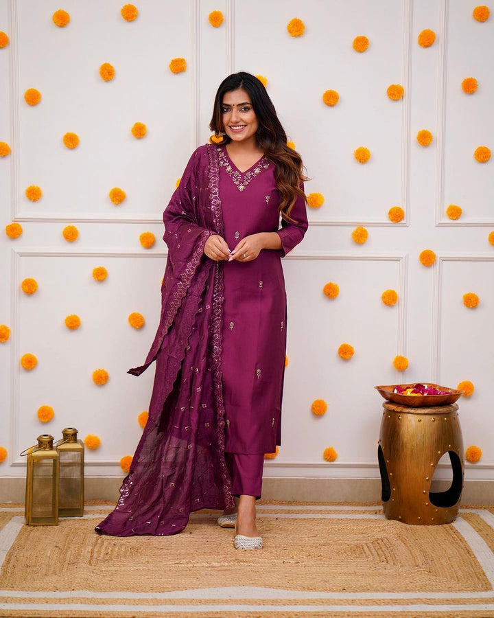 Embroidered Viscose Chanderi Kurta Set | Indian Ethnic Wear for Women