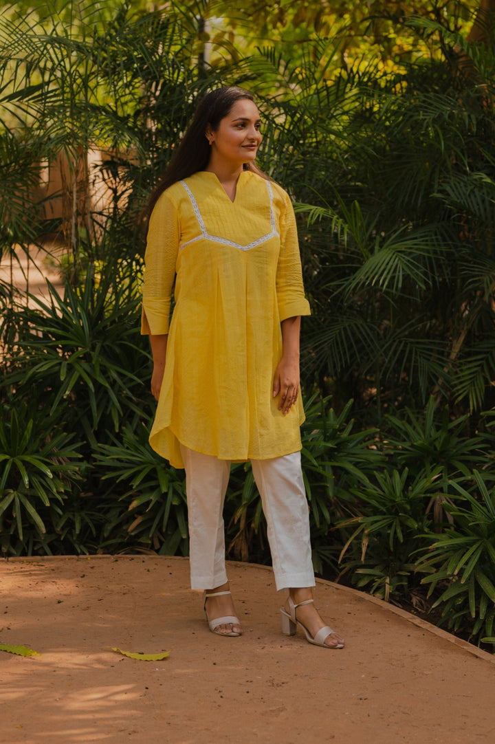 Chic Yellow & White Kurta Set | Self-Design Cotton for a Classy Look