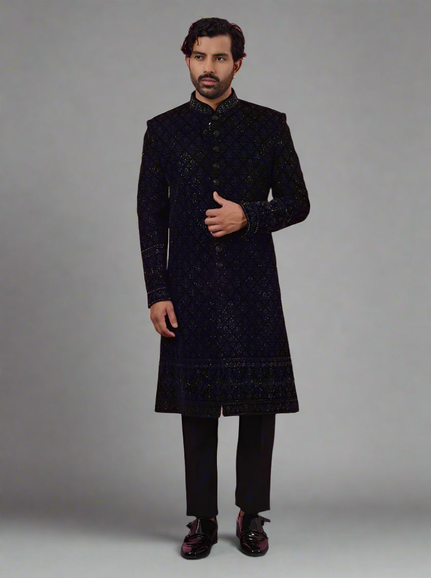 Experience comfort and style with the Black Indo-Western outfit, perfect for weddings and special occasions in the USA.