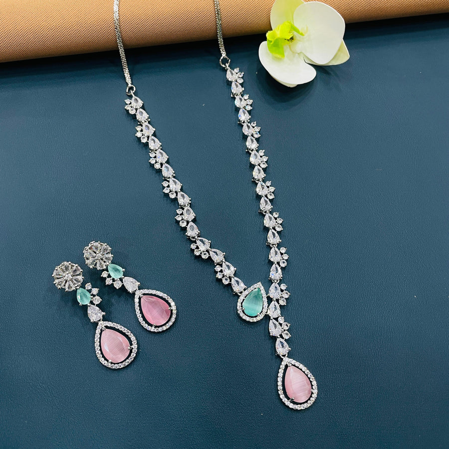 Stunning bridal jewelry set designed for elegance and sophistication.