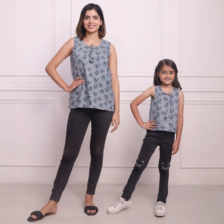 Cotton Classic Duo: Grey Printed Sleeveless Top Set for Mom and Daughter