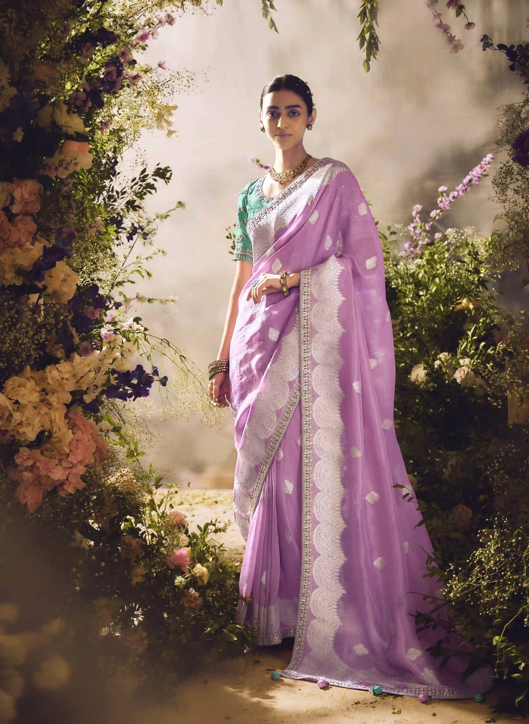 Royal Mauve Banarasi Saree with Stunning Silk Fabric & Embroidered Work