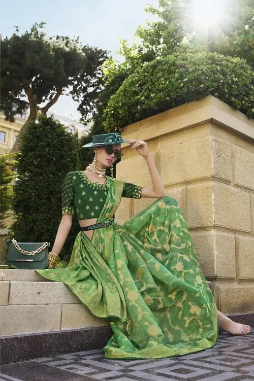 Stunning Green Saree with Art Silk Blouse and Rich Pallu