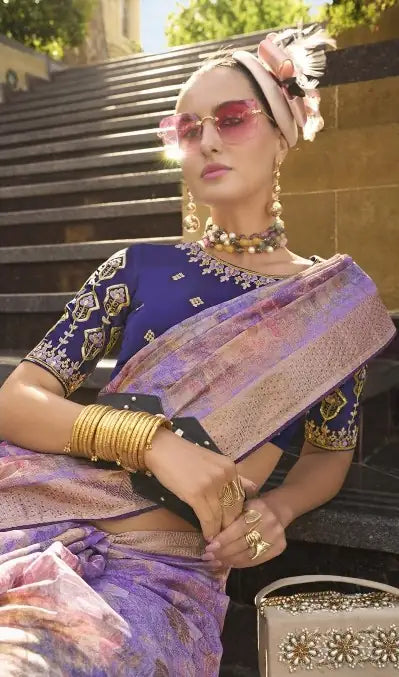 Luxurious Lavender Saree with Digital Print & Fancy Pallu