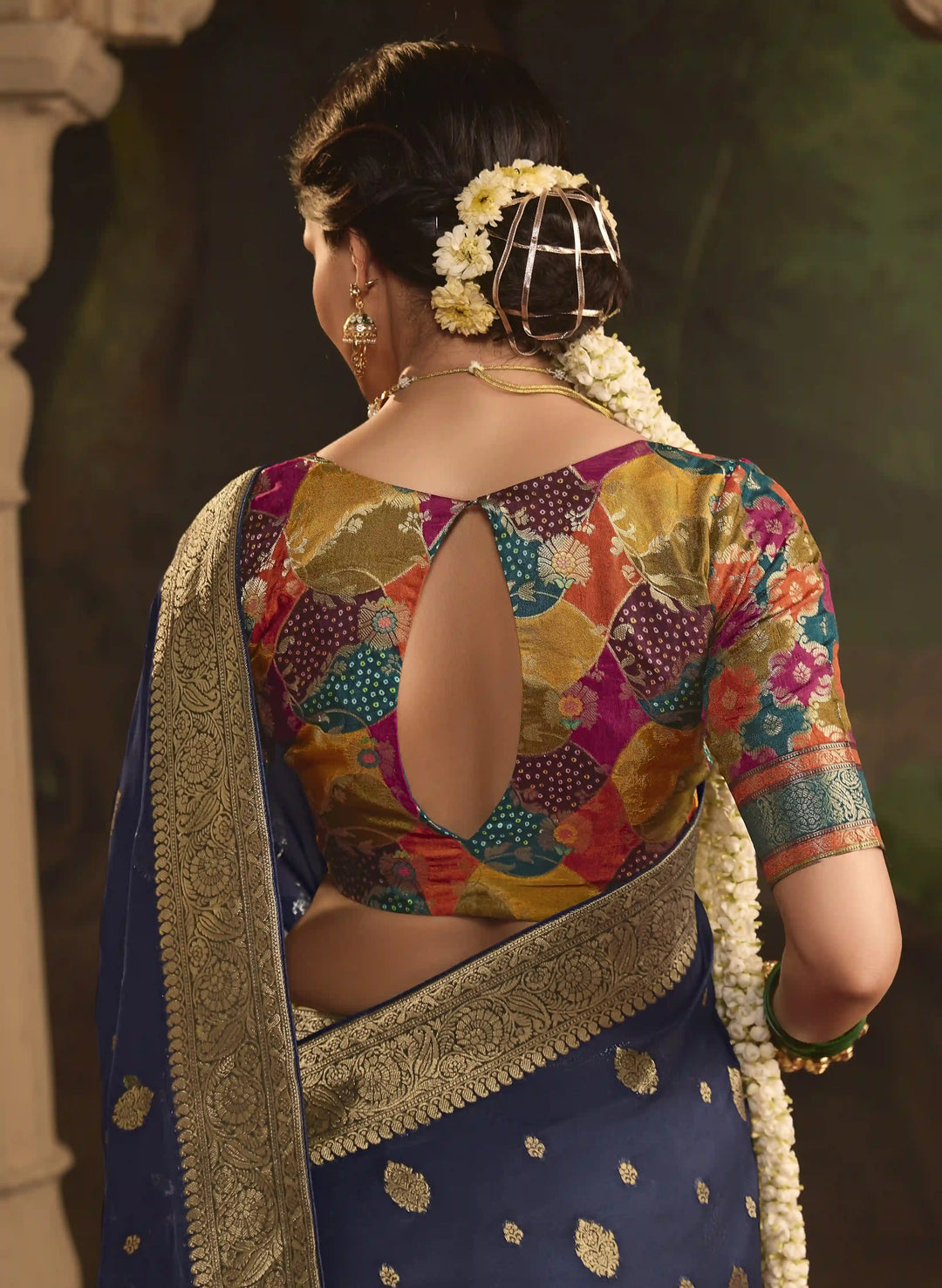 Glamorous Navy Crepe Saree with Rich Pallu Weaving