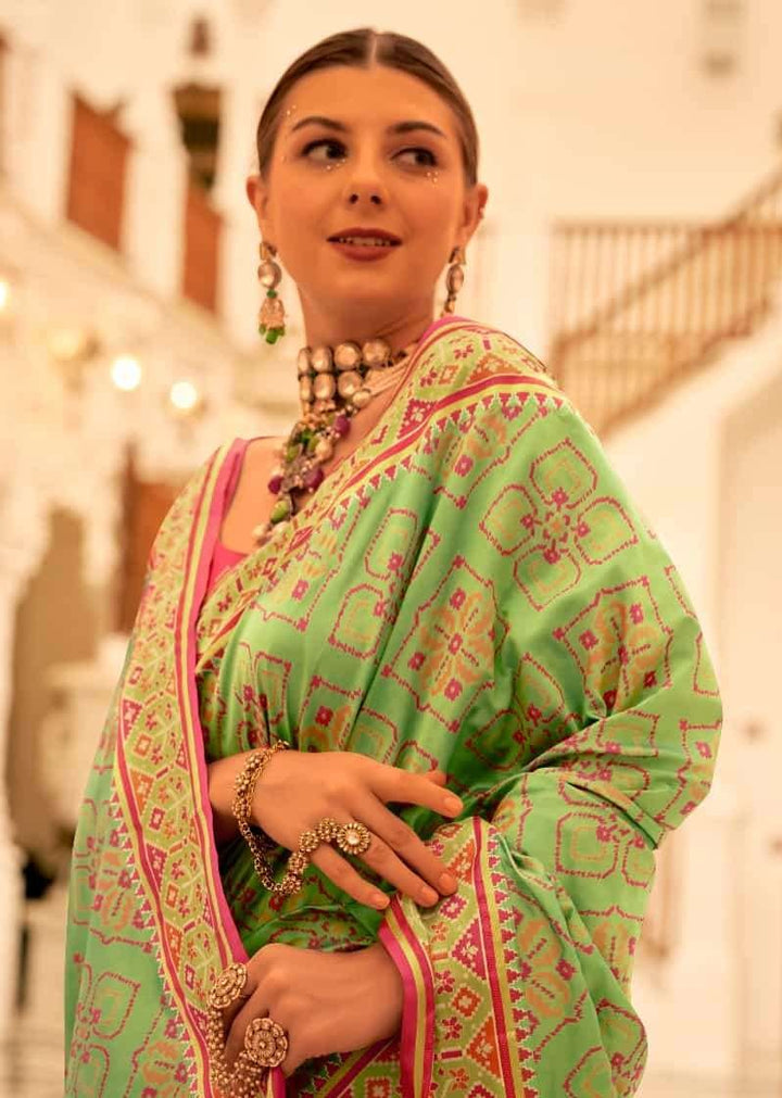 Timeless Rajpath Patola Silk Saree | Exquisite Weaving for Special Occasions