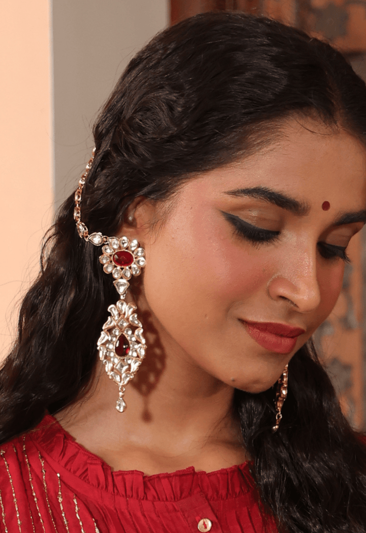 Gold plated kundan earrings Fashionable