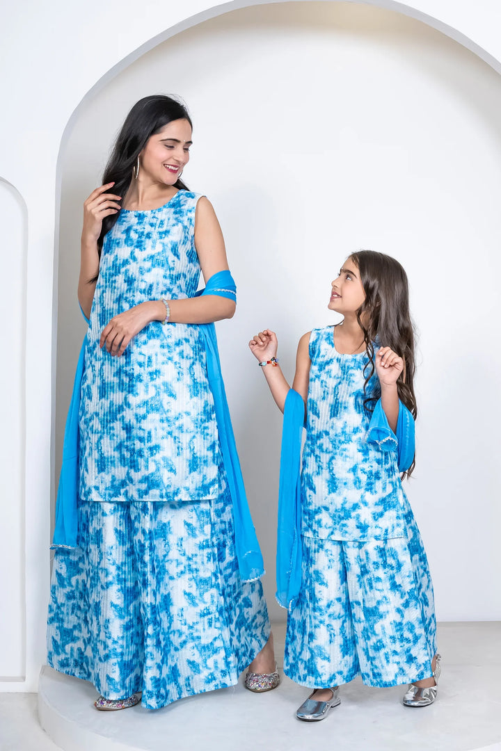 White & Blue Tie & Dye Printed Suit Set For Mom and Daughter Twin Set