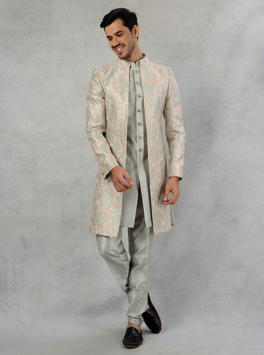 Capture attention in our luxurious Pista Green Indo Western outfit, crafted for the modern man’s wardrobe.