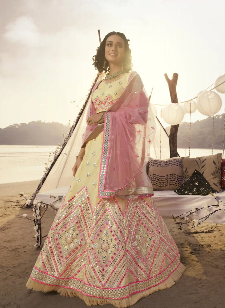 Bridal Organza Lehenga | Soft Net Dupatta & Intricate Embellishments