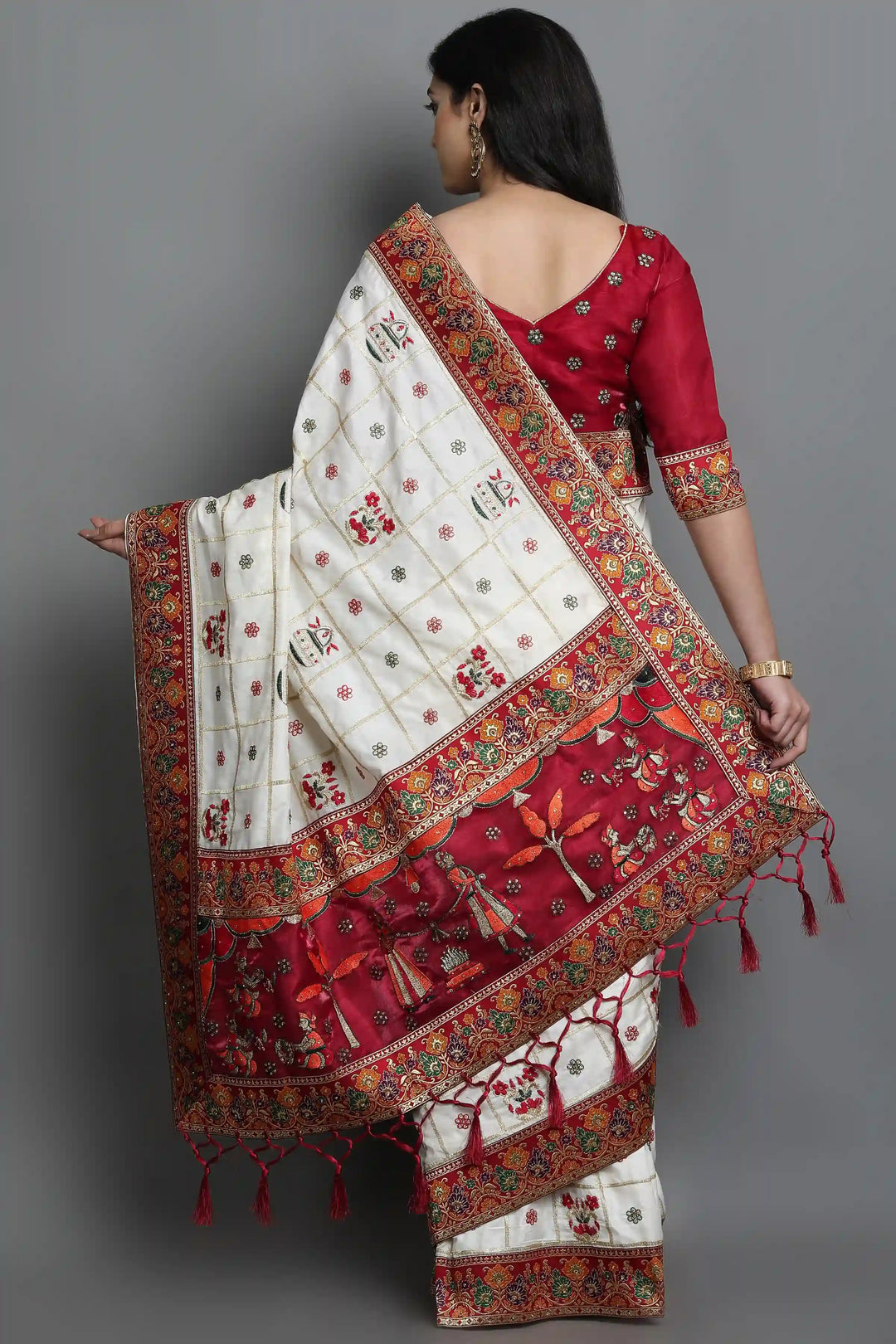 White Saree with Heavy Embroidery | Ideal for Wedding & Festive Occasions