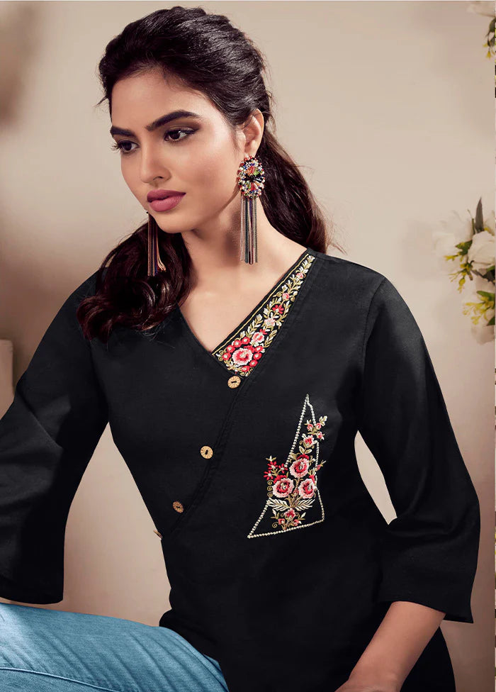 Elegant Black Kurti | Mesmerizing Embroidery for Sophisticated Style