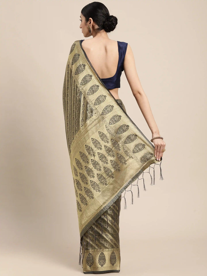 Luxurious Organza Saree with | Unmatched Beauty for Grand Occasions