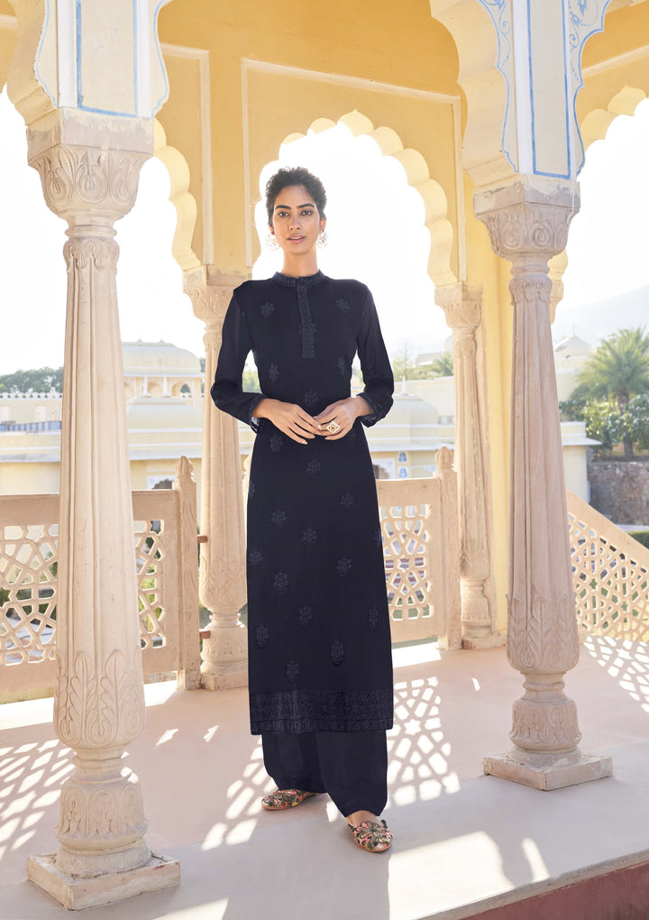 Stylish Georgette & Muslin Set | Elegant Designer Thread Embroidery