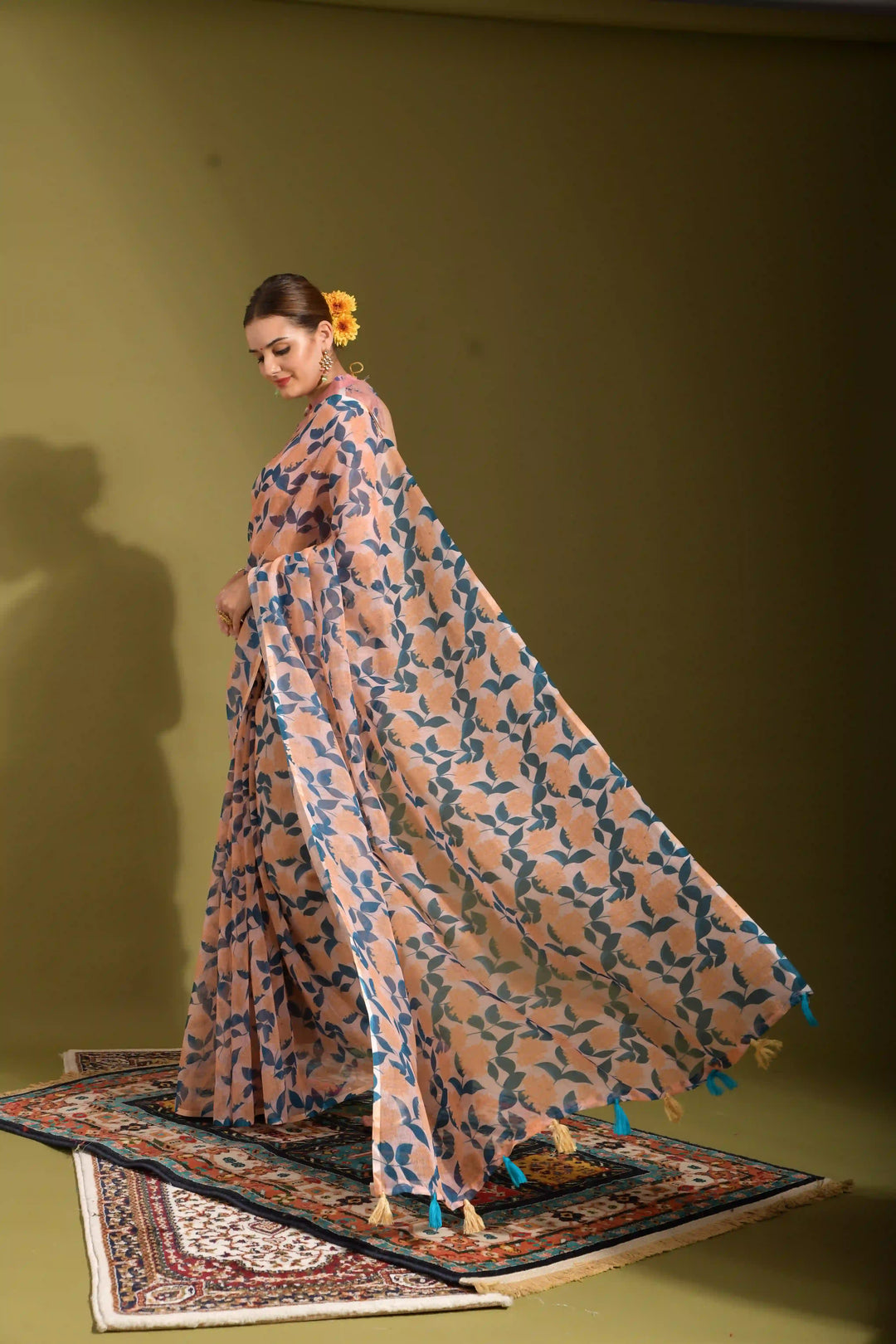 Linen Digital Printed Saree | Elegant Wedding Attire with Chic Blouse Included