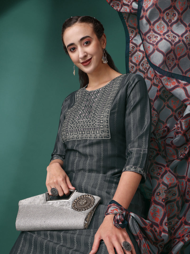 Chinon Sequins Kurtis Set | Three-Quarter Sleeve | Round-Neck | Traditional Wear