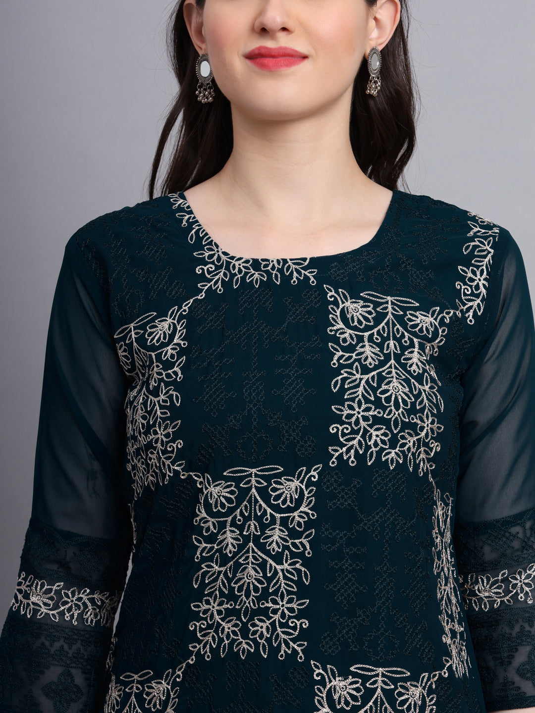 Traditional Indian Kurti with Chikankari Work | Elegant Women’s Ethnic Wear