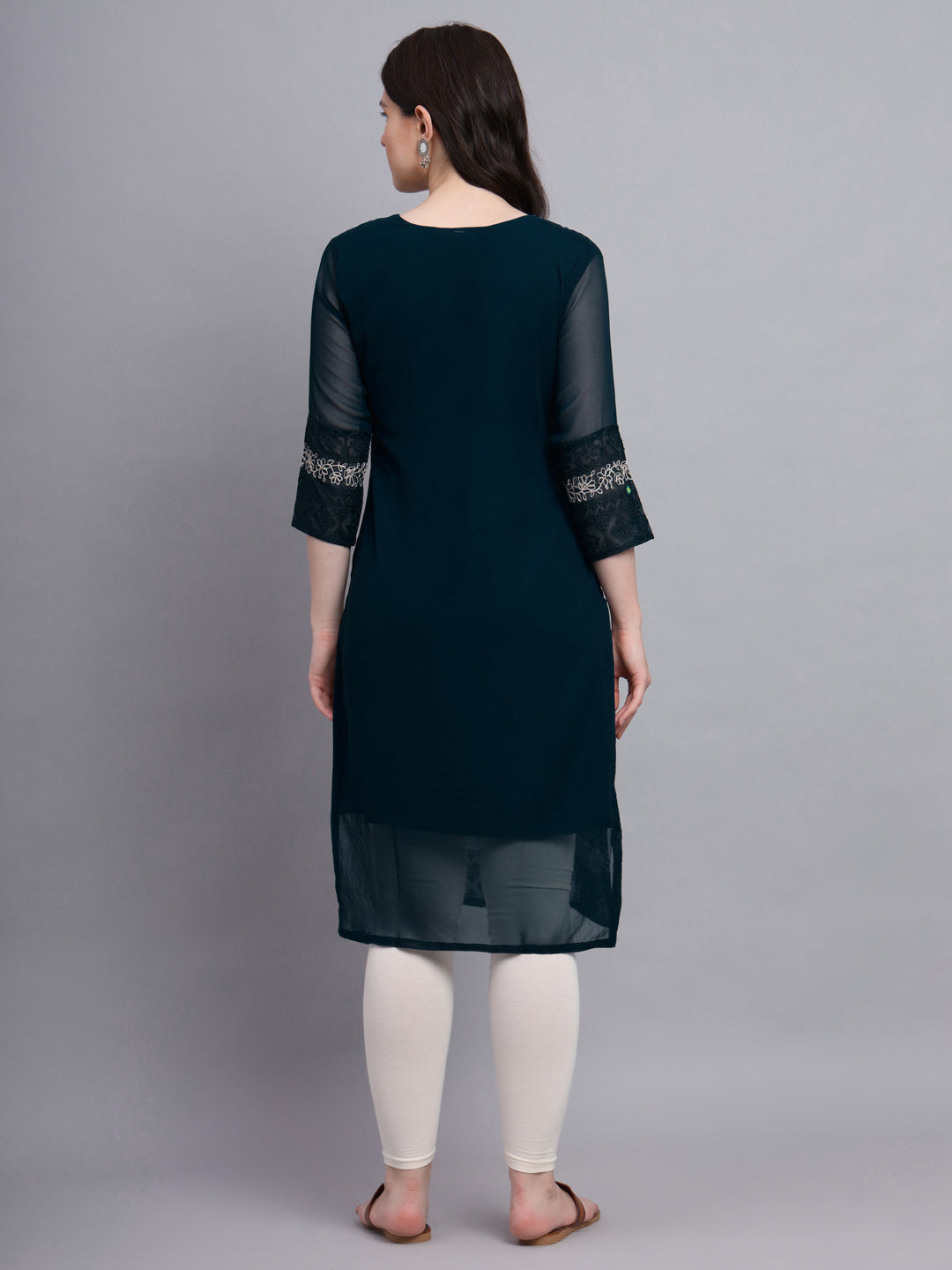 Traditional Indian Kurti with Chikankari Work | Elegant Women’s Ethnic Wear