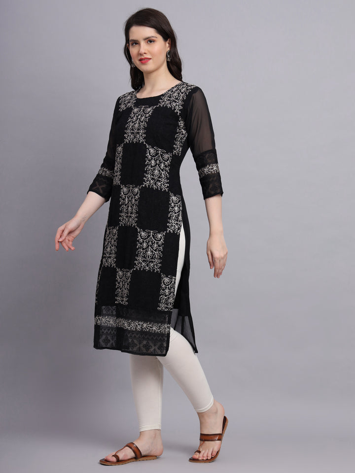Traditional Indian Kurti with Chikankari Work | Elegant Women’s Ethnic Wear