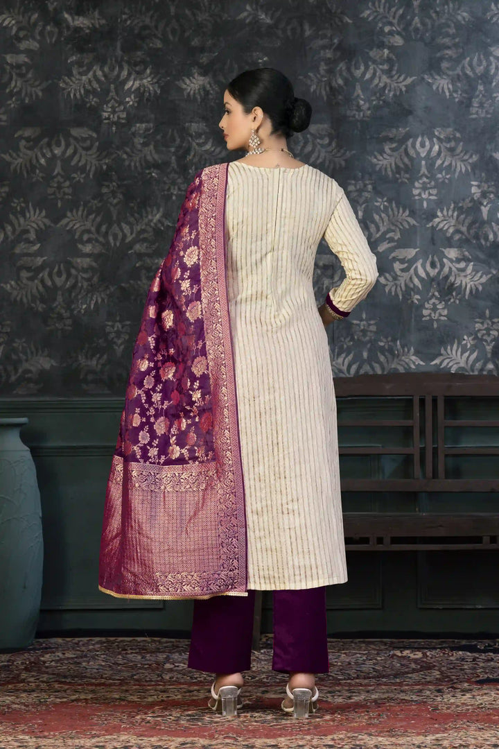 Graceful Cotton Salwar Kameez | Exquisite Craftsmanship