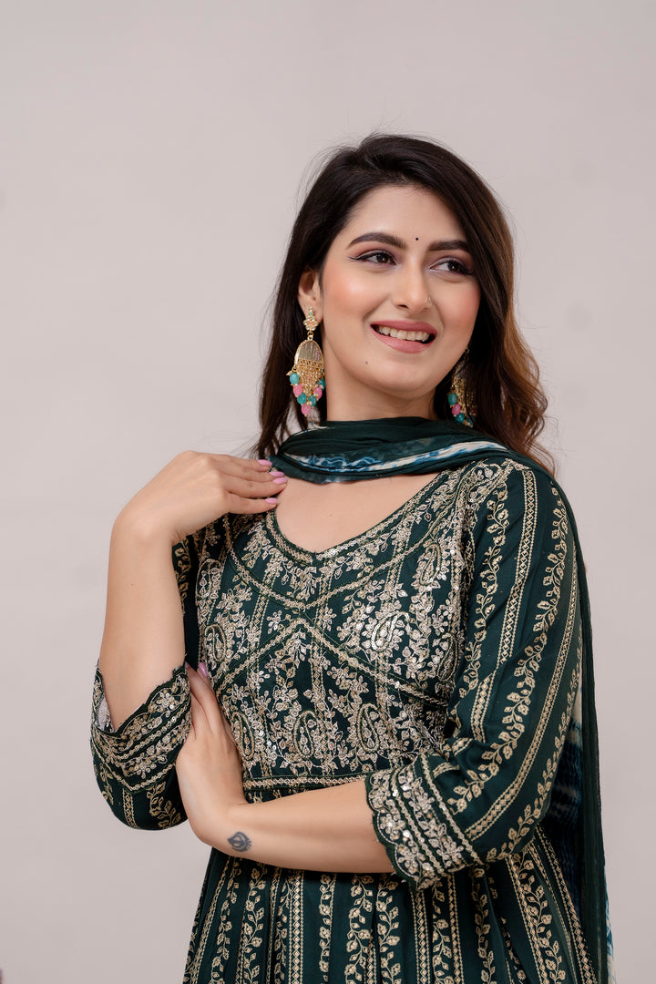 Stylish Ready-Made Green Kurti | V-Neck & Chiffon Dupatta for Elegance