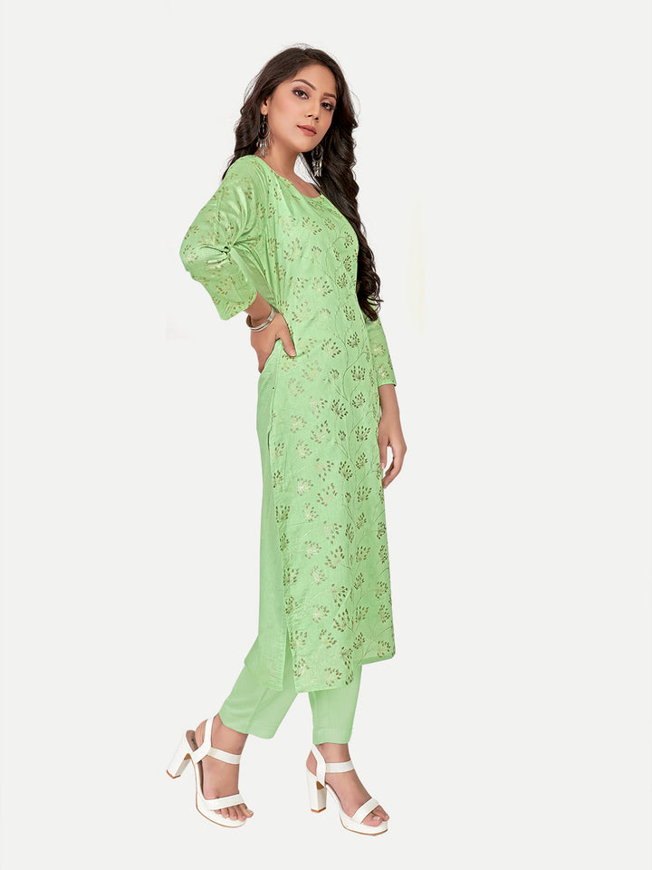 Amazing Green Kurti | Round Neck Three-Quarter Sleeve | Festival Wear