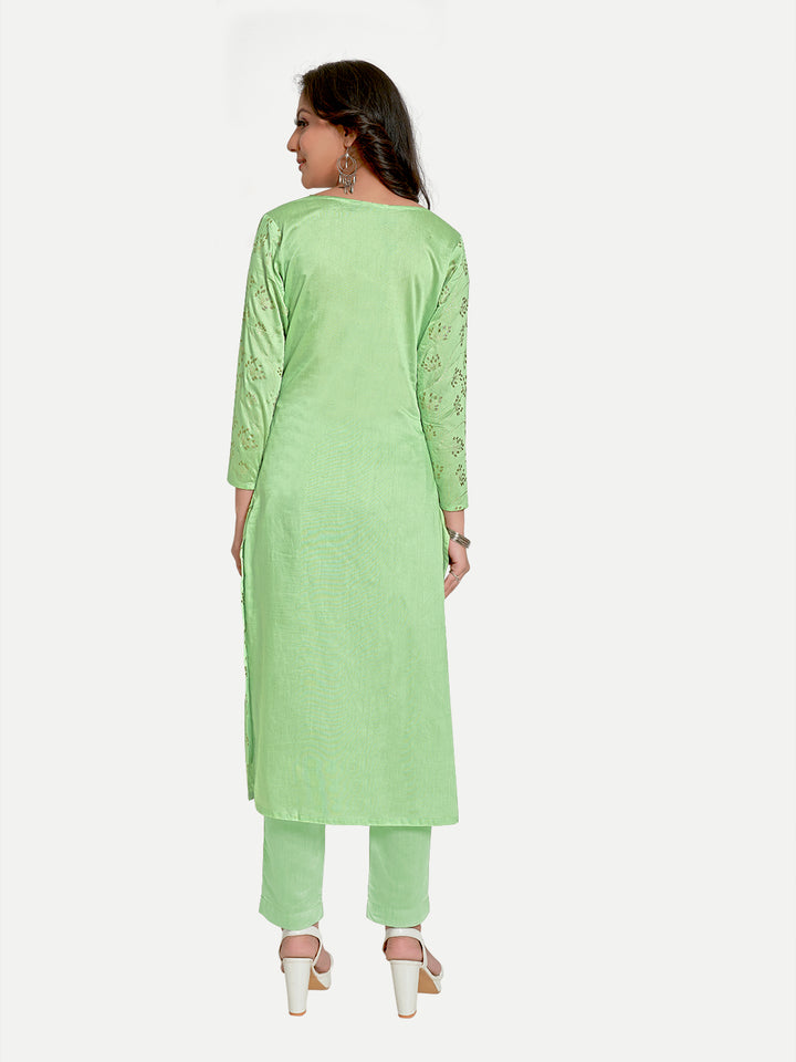 Amazing Green Kurti | Round Neck Three-Quarter Sleeve | Festival Wear