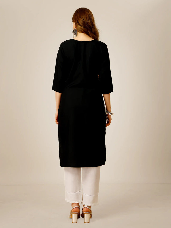 Stylish Embroidery Kurti Set | Three-Quarter Sleeves & Knee-Length