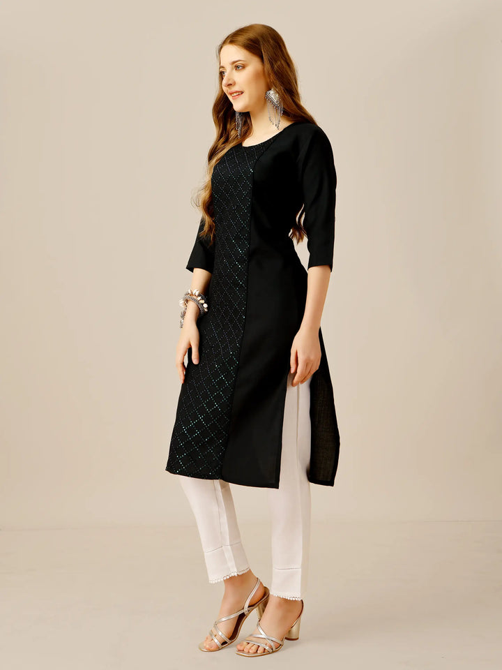 Stylish Embroidery Kurti Set | Three-Quarter Sleeves & Knee-Length