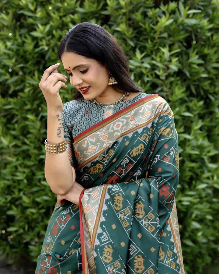Exquisite Handloom Silk Saree | Elegant Ikkat Patola Design with Blouse