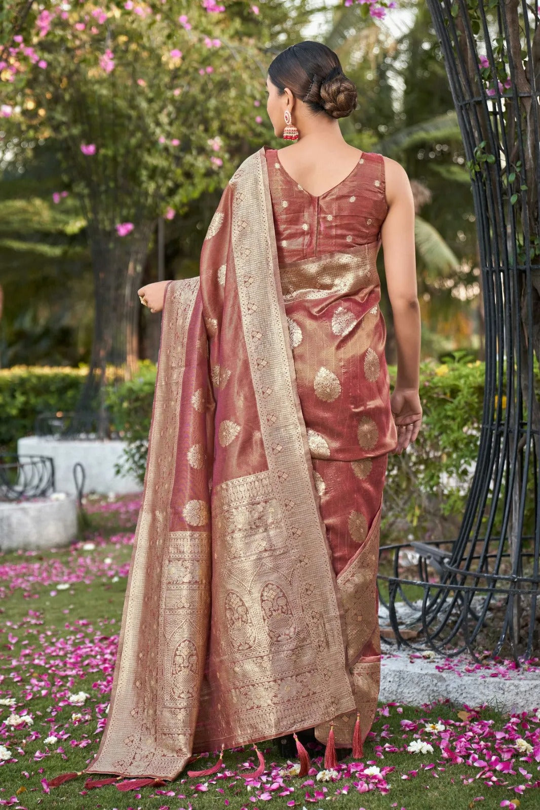 Elegant Simmer Silk Saree | Designer Weaving Jari Pallu for Weddings & Festive Events