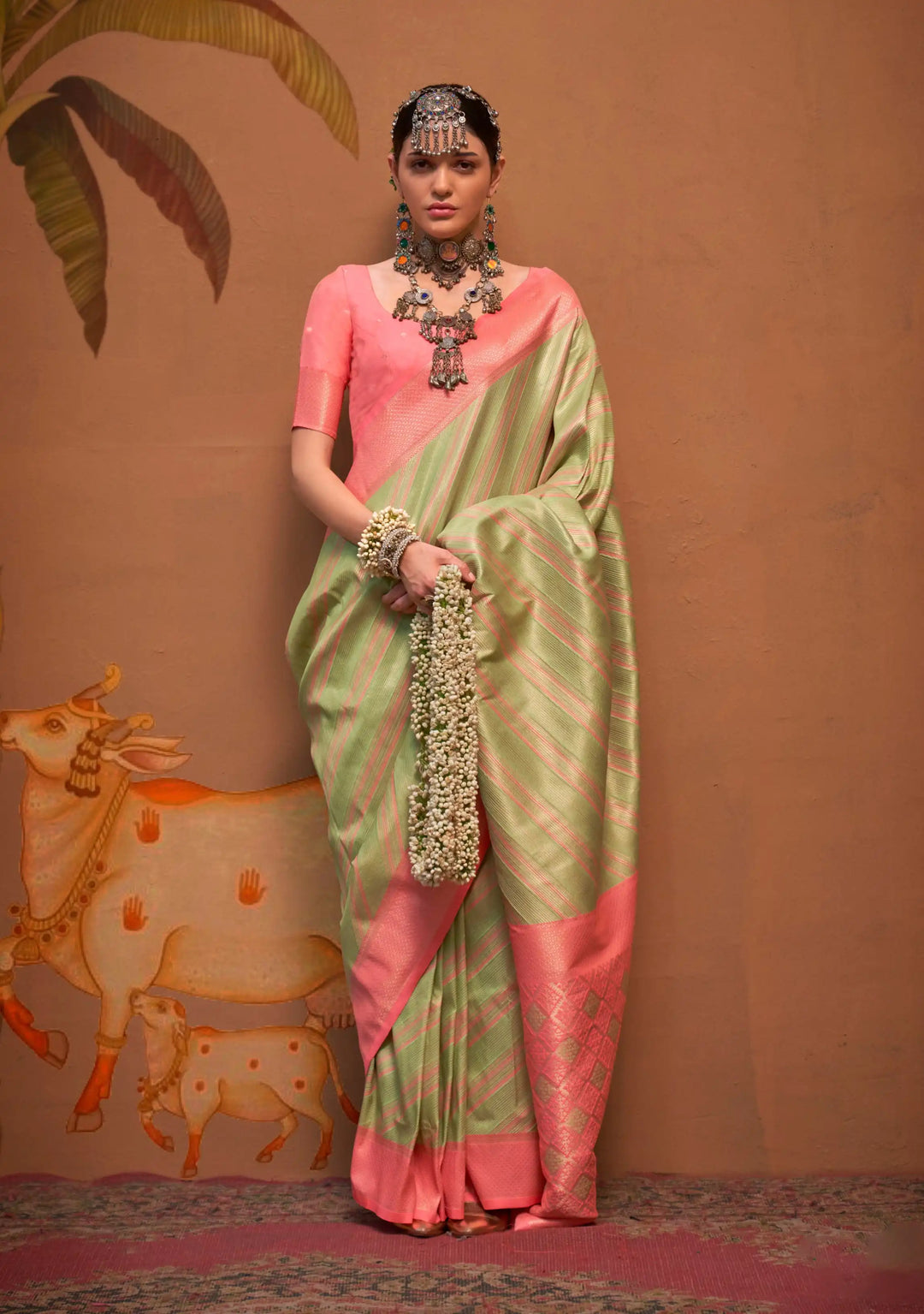 Linen Saree with Banarasi Silk | Handloom Weaving for Special Events