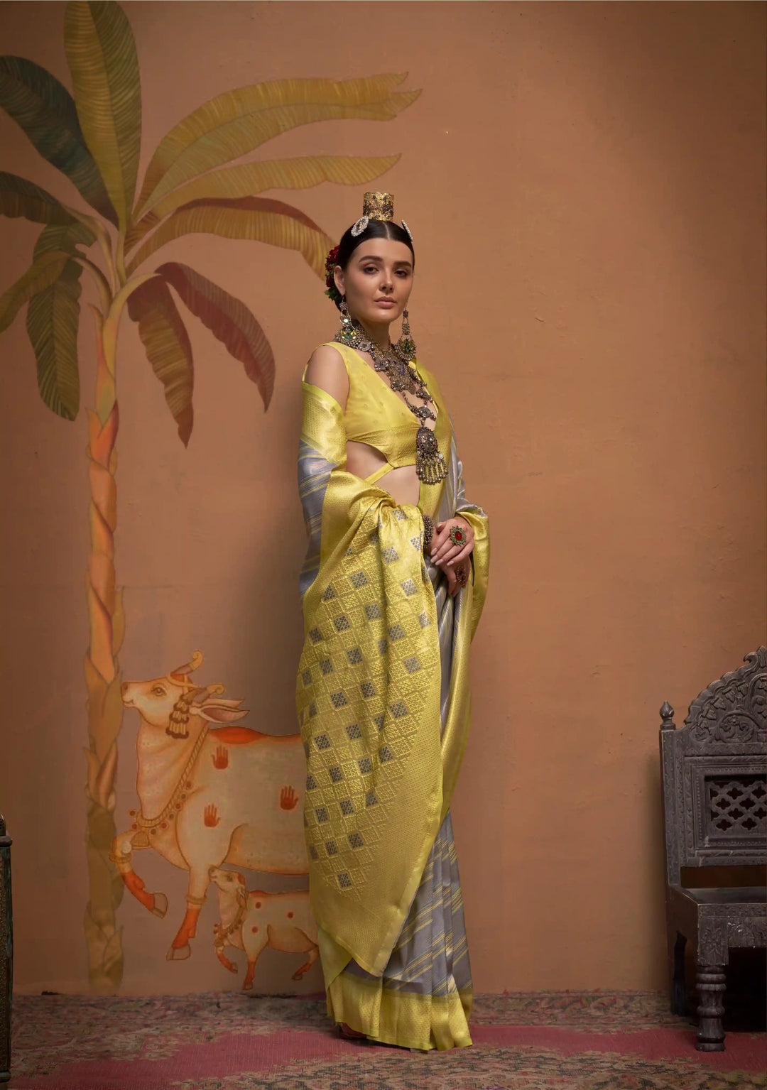 Linen Saree with Banarasi Silk | Handloom Weaving for Special Events